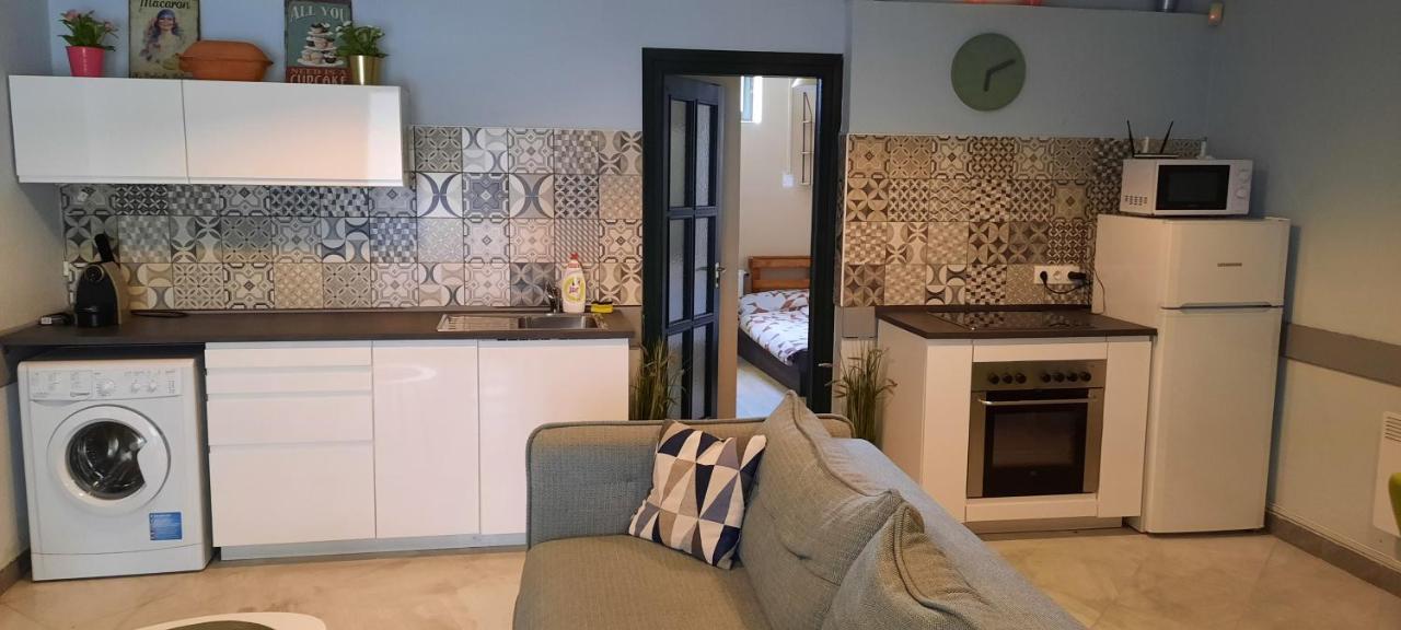 Csenge Apartman Кестхей Екстер'єр фото
